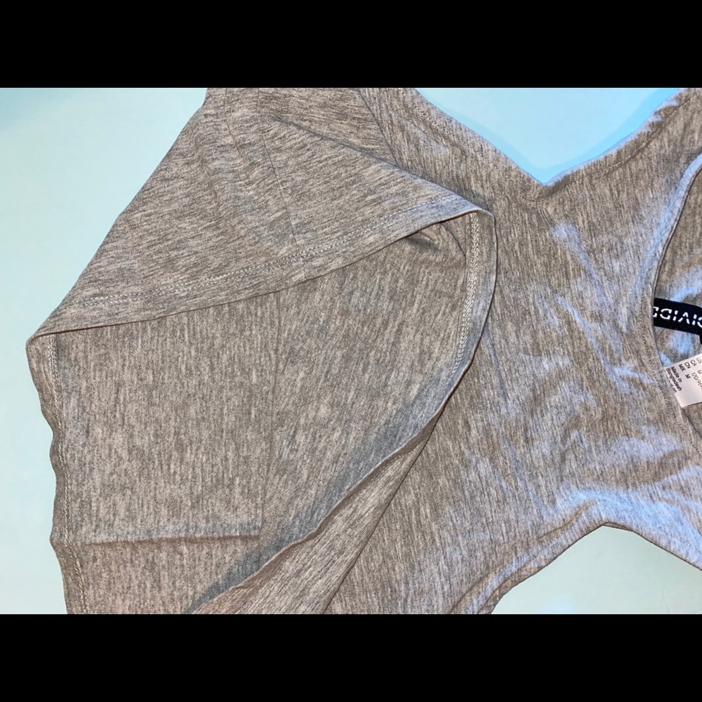 Gray halter neck cropped top.